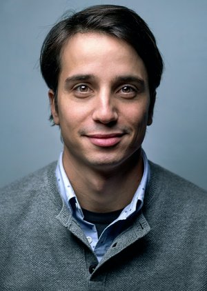 lächelnder Mann im Porträt